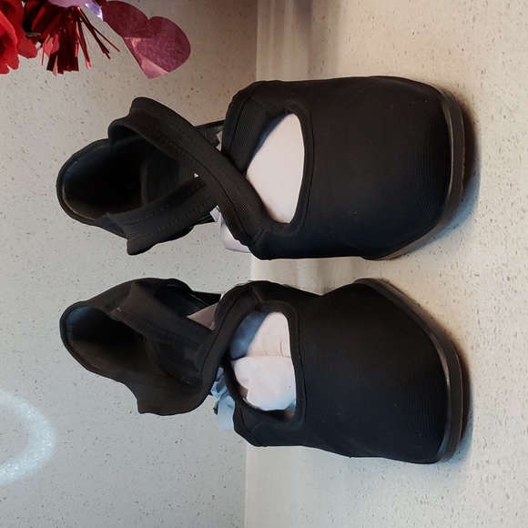 STUART WEITZMAN block heels (sz 6W) - Picture 3 of 8